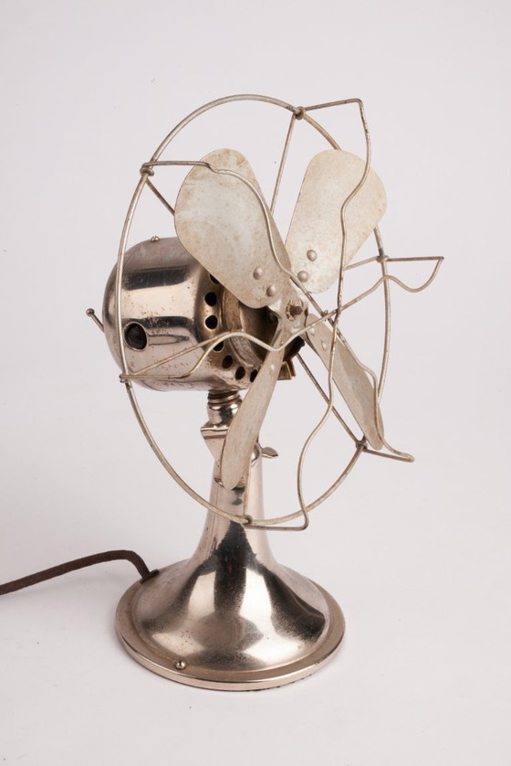Image 1 of Antieke vintage ventilator, circa jaren 20
