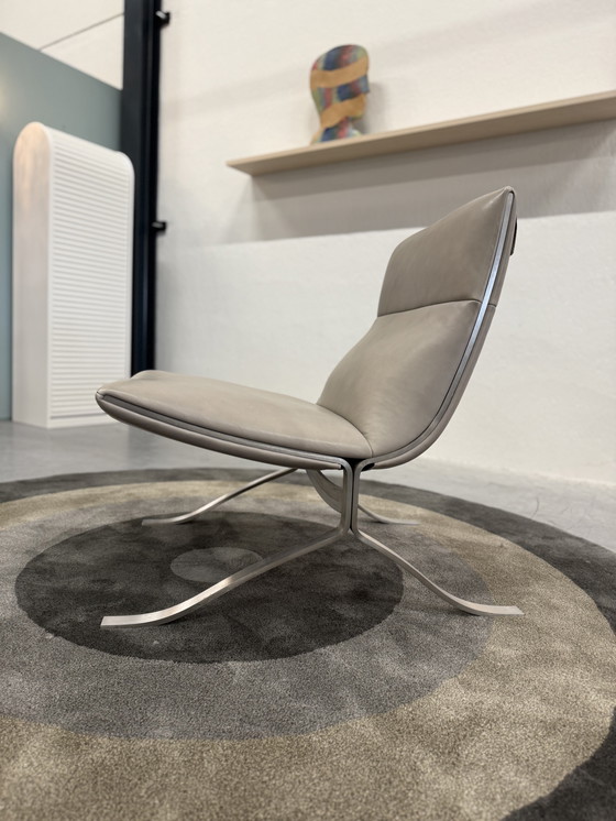 Image 1 of Eyye Juno Sillón Loxton Piel Glaciar