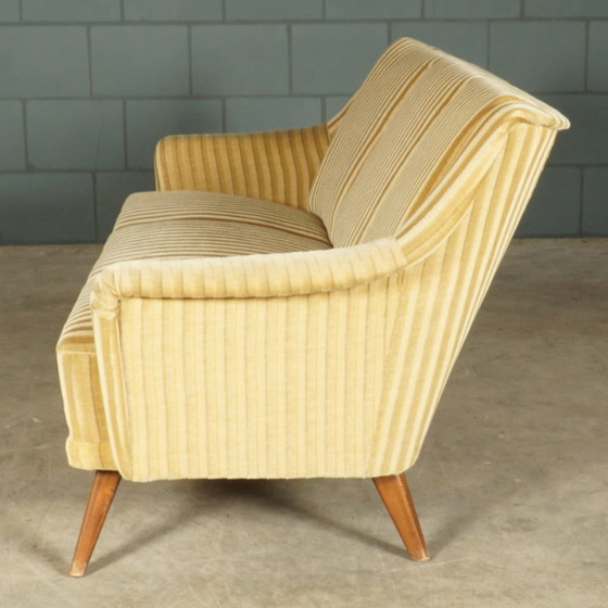 Canapé trois places vintage – velours – années 1960 – Canapés 3 places, Textile (photo 6 of 11)