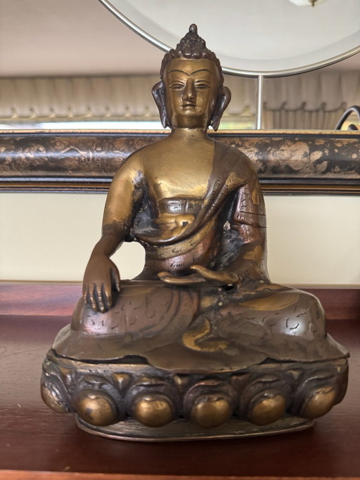 Seltener Shakyamuni-Buddha aus Bronze – Traditionelle Patan-Handwerkskunst, 20. Jh.