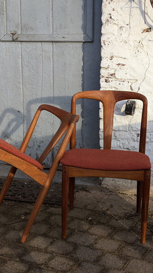 Johannes Andersen - Set of 8 Danish Teak Chairs - Uldum Mobelfabrik - Terracotta Bouclé Upholstery