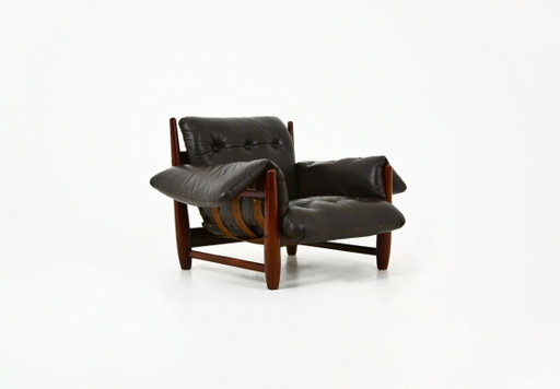 Sillón "Sheriff" de Sergio Rodrigues para ISA Bergamo, década de 1960.