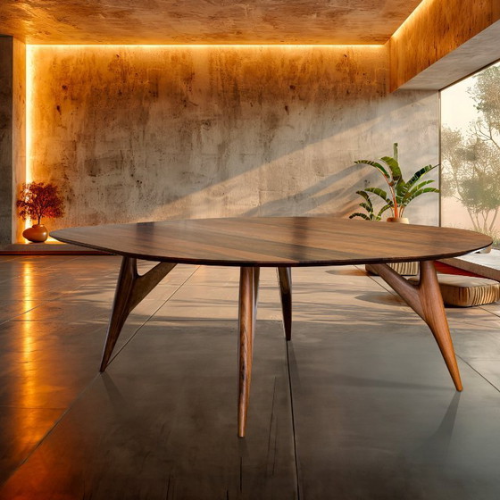 Image 1 of Mesa de comedor GREYGE KAI de nogal macizo – Diseño italiano hecho a mano