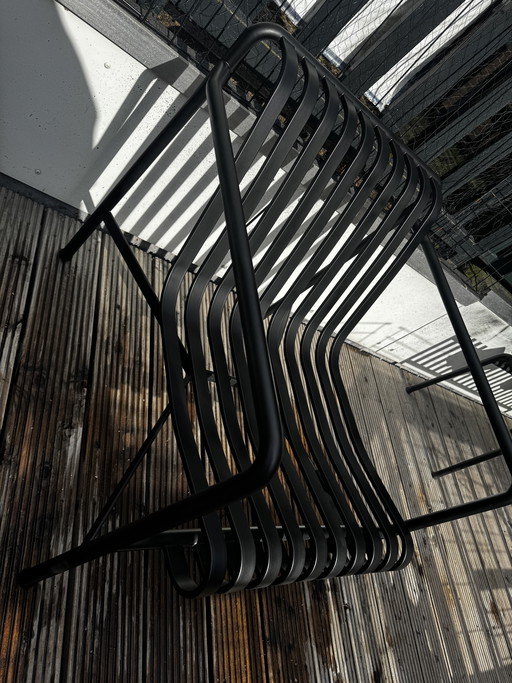 chaise basse en palissade de foin