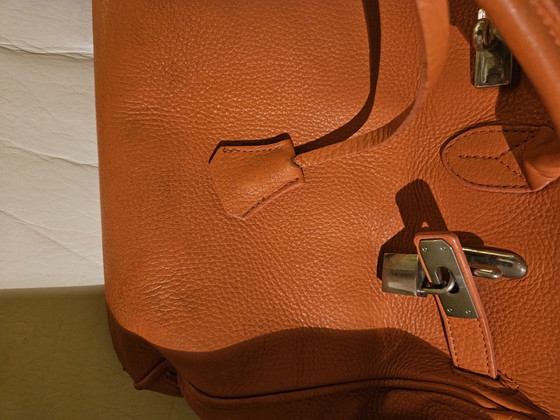 Beliebte Luxus-Leder-Handtasche in Orange – Andere Taschen, Lammleder (photo 10 of 11)