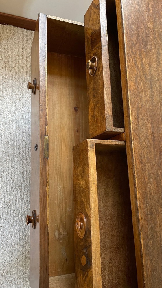 Cómoda antigua de nogal y madera maciza (photo 21 of 23)