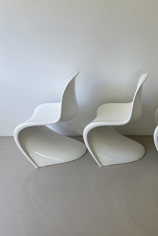 Vitra Panton Chair Classic, 2 pieces glossy white