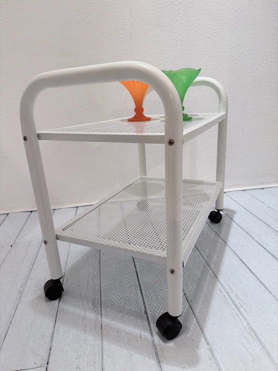 Vintage metal trolley / bar cart, white, 70s/80s (photo 12 of 15)