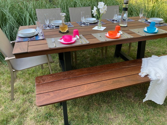 Image 1 of Tuintafel "Family" 8P - Braziliaanse Walnoot - Ambacht