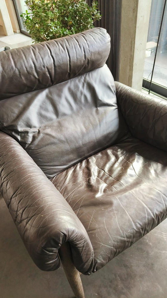 Magnifique fauteuil Durlet vintage avec son repose-pieds. – Wood, Leather (photo 7 of 10)