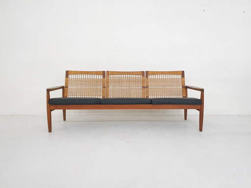 Hans Olsen for Brdr Juul Kristensen, Rattan Backed Sofa, Denmark 1950s
