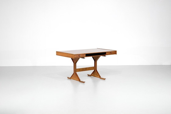 Image 1 of Schreibtisch "530" von Gianfranco Frattini für Bernini, Italien 1960er Jahre.