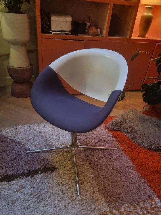 2 sedie, bianco e viola scuro, Maxdesign,, Sedie girevoli, Plastica, Metallo, Mid Century Modern (foto 3 di 5)