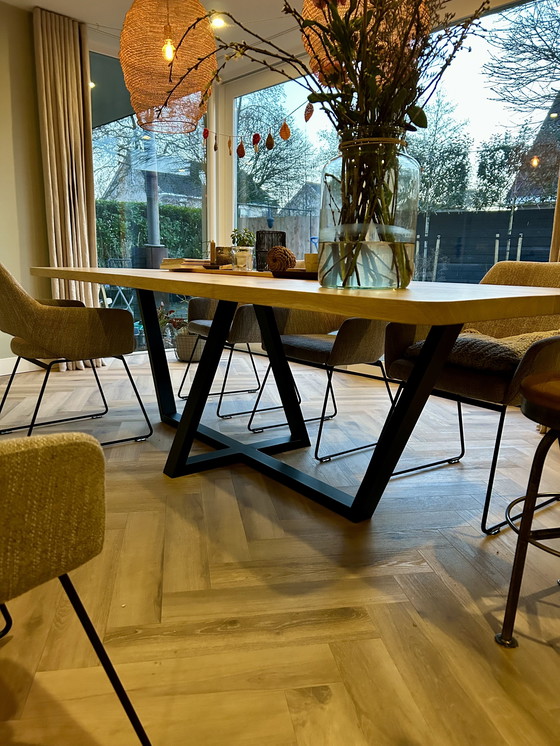 Image 1 of Table de salle à manger en chêne massif 260 cm – piètement design