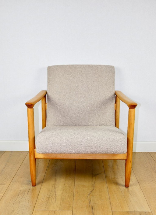 Sillón GFM-142, diseño de Edmund Homa de los años 70, tapizado en bouclé beige - 2 unidades disponibles