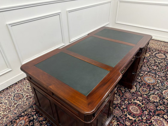 Klassischer englischer Partnerschreibtisch – Leather, Wood (photo 16 of 19)