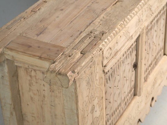 Antique carved sideboard in fir wood – China, circa 1930 (photo 16 of 40)