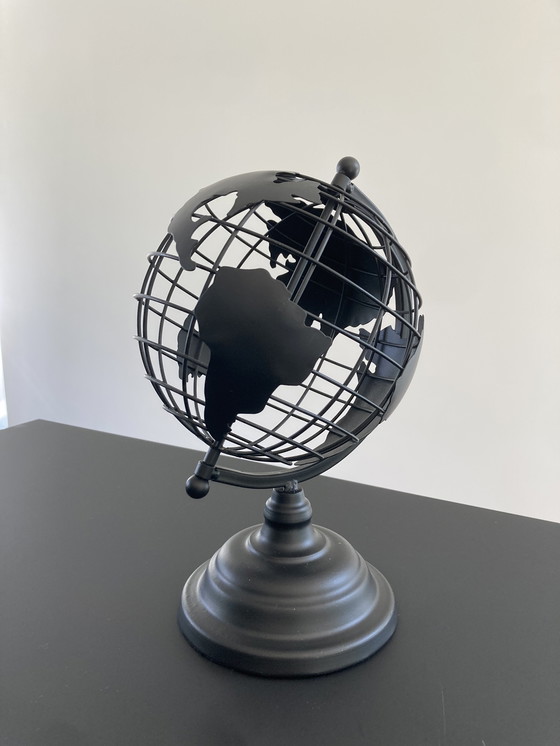 Image 1 of Globe terrestre moderne