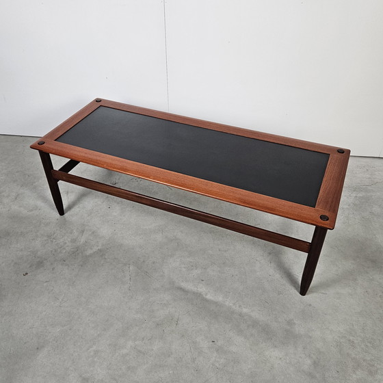 Image 1 of Table basse vintage, plateau réversible