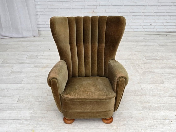Image 1 of Deense relaxfauteuil met hoge rugleuning uit de jaren 60, bekleed met groen meubelvelours.