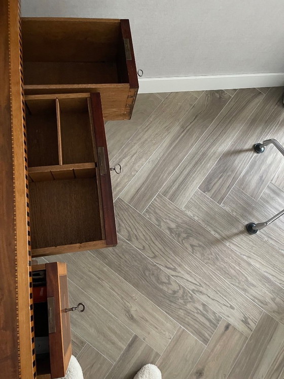 Image 1 of Antiker Schreibtisch