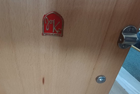 Mini commode JoKo années cinquante – Bois, Laiton (photo 9 of 10)