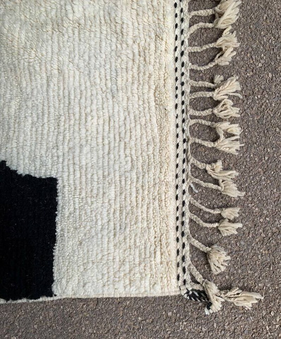 Marokkanischer Teppich aus Naturwolle 250cm x 150cm – Teppiche & Läufer, Modern (photo 8 of 10)
