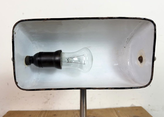 Image 1 of Vintage groene emaille bankierslamp, jaren 1950