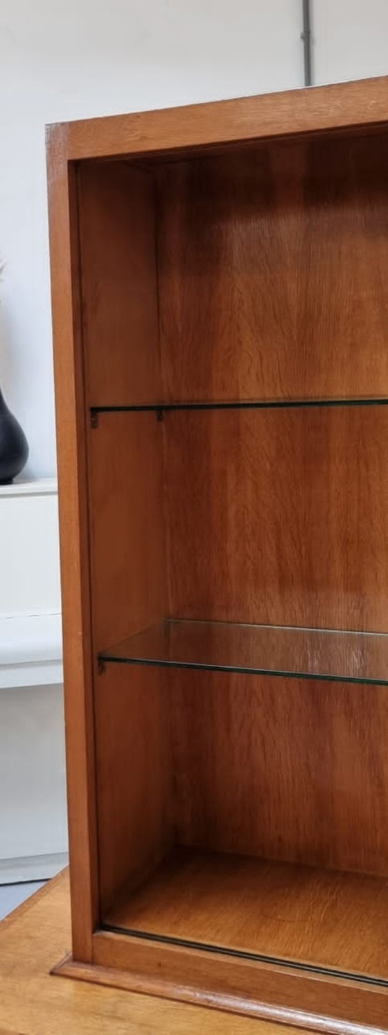 Image 1 of Vetrina di metà secolo