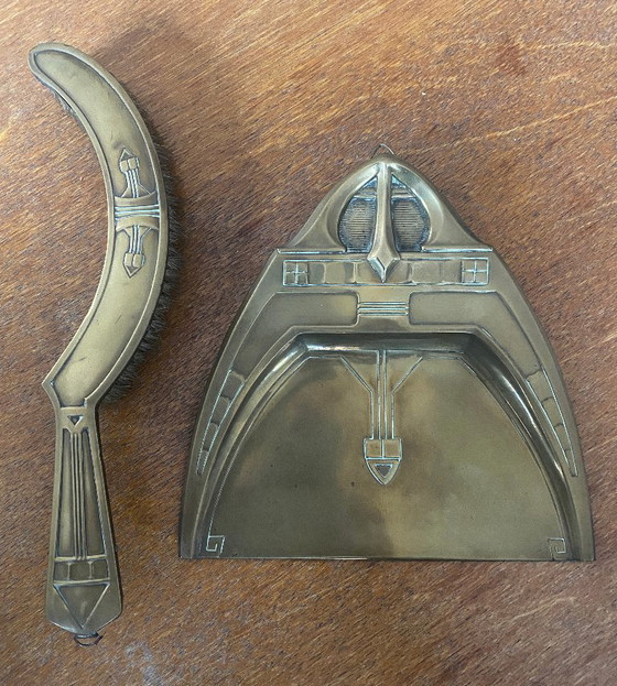 Image 1 of Brass dust buster Art Deco '20