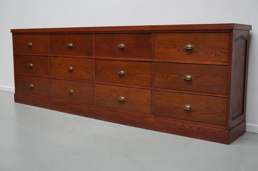 Grote vintage Nederlandse eiken Art Deco winkelkast / dressoir, jaren 1930