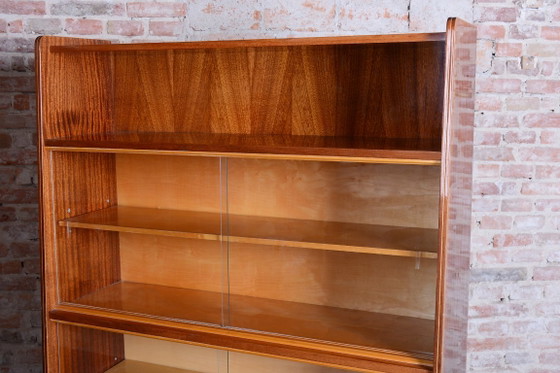 Originale Mid-Century-Vitrine von Nový Domov, Mahagoni, tschechisch, 1950er Jahre – Glass, Wood (photo 3 of 16)