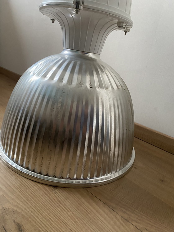 Image 1 of Originele grote industriële hanglamp aluminium 