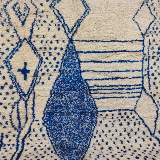 Image 1 of Azilal Wollteppich – Berber-Symbole, handgefertigt (137×100 cm)