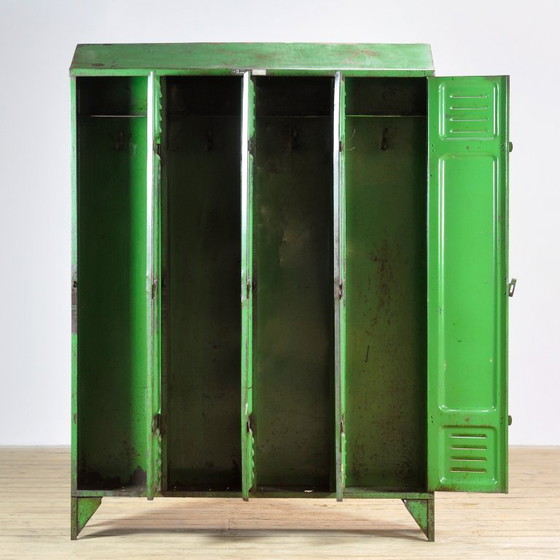 Armadietto industriale verde, anni '50 – Armadi contenitori, Iron, Metal (photo 4 of 13)