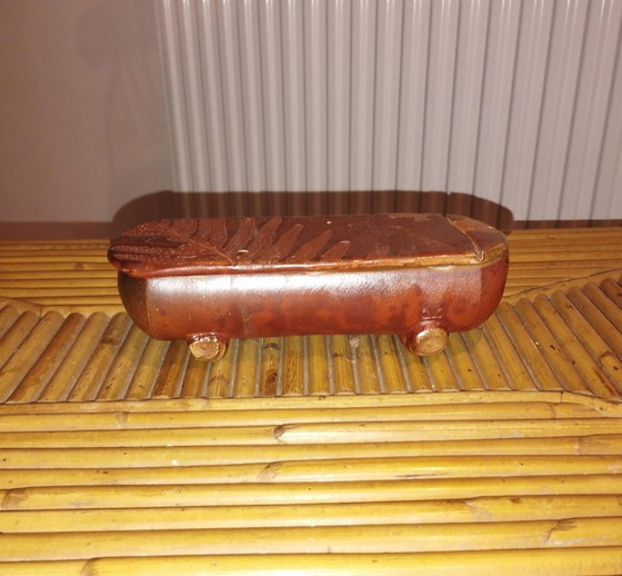 Image 1 of Vintage stenen doos met handgegraveerde decoratie