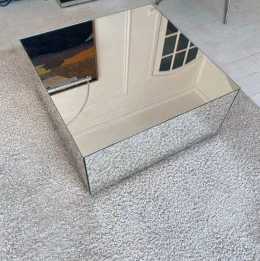 Kristina Dam. Table miroir. Table basse.