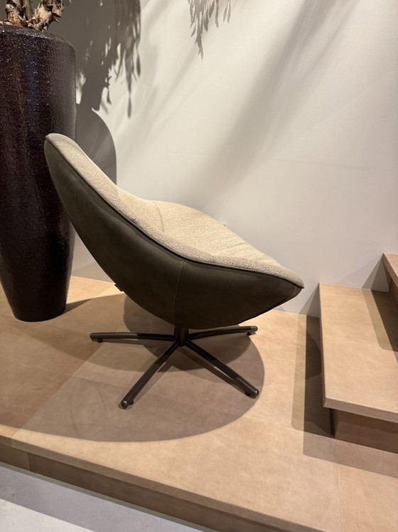 Image 1 of Poltrona morbida Label Hidde