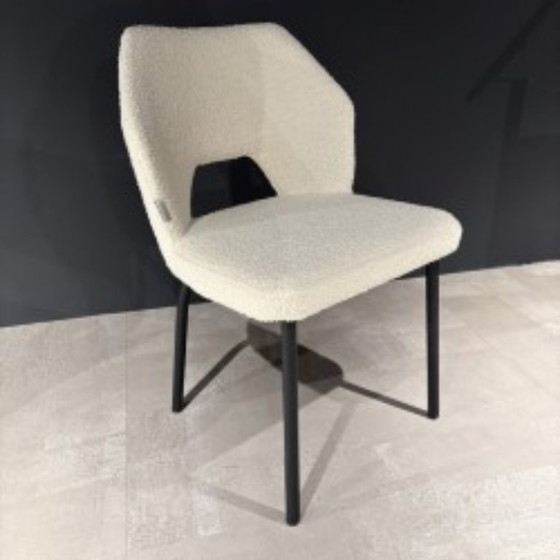 Image 1 of Timeless/Bloom Eettafel + 6 eetkamerstoelen