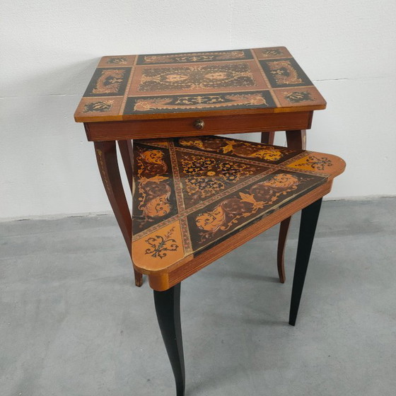 Image 1 of Table d'appoint italienne vintage des années 1950-60 (avec compartiment de rangement)