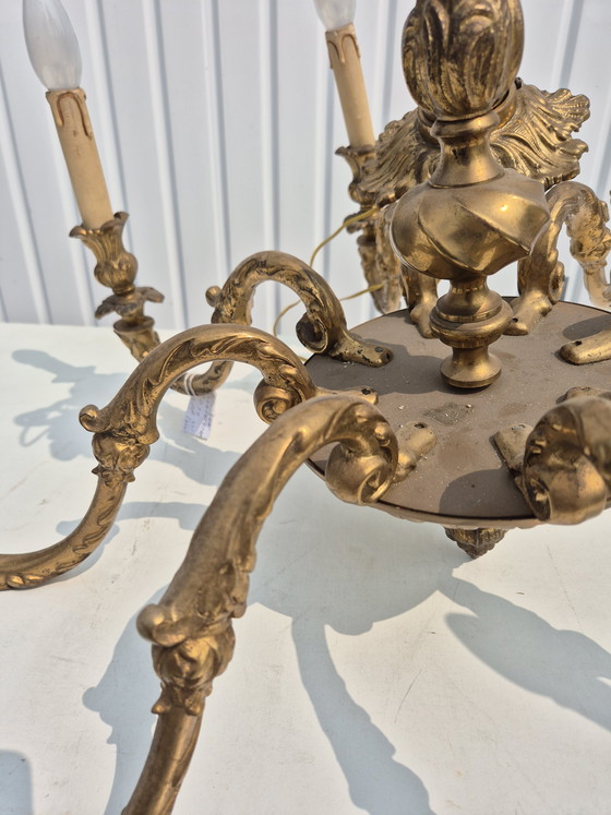 Image 1 of Prachtige gedecoreerde nederlandse massieve  bronzen kroonluchter 