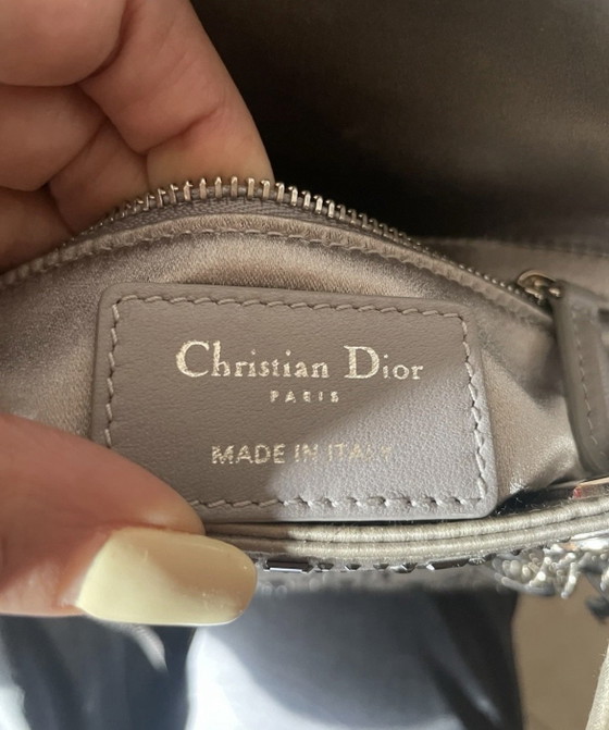 Borsa Mini Lady Dior in raso e cristalli strass con motivo Cannage – Borse a mano, Cristallo, Metallo (photo 9 of 15)