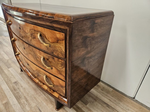 Toscaanse art deco commode uit de jaren 1940 van wortelnotenhout.