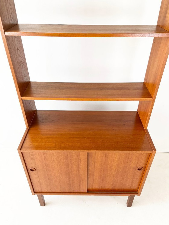 Image 1 of Scandinavische Vintage Boekenkast / Wandkast