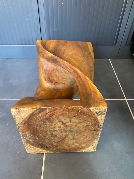 Kruk van massief, onbewerkt walnotenhout, uit één stuk gesneden, 1970 – Krukjes, Wood (photo 15 of 16)