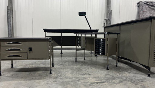 Set da scrivania Spazio, disegnato dallo Studio BBPR per Olivetti, anni '60