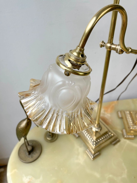 Coppia lampade da scrivania Art Déco collo di cigno – Ottone dorato e paralume in vetro anni '20/'30 – (photo 9 of 11)