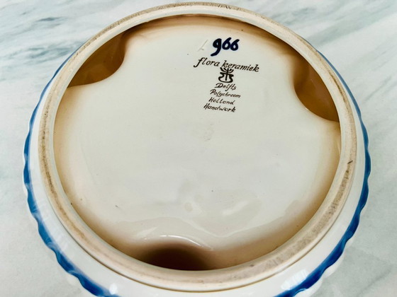 Image 1 of Posacenere vintage in ceramica policroma dipinta a mano Flora Delft, Olanda n. 966