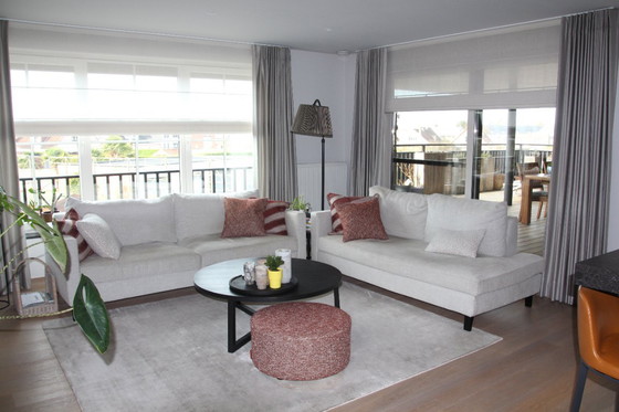 Image 1 of Salone con accessori