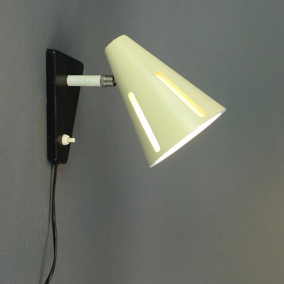 Image 1 of H. T. J. A. Busquet (1914-1977) - wandlamp uit de Zonneserie - Hala Zeist - Jaren vijftig 
